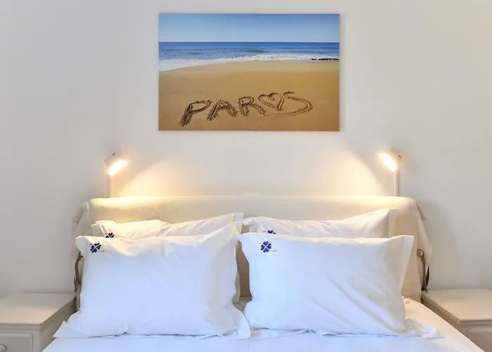 Trifylia * Parikia (Paros)